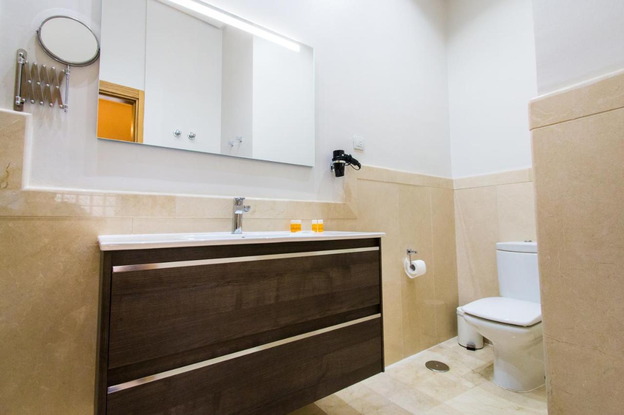 Holidays2Malaga Junto Catedral Apartment ภายนอก รูปภาพ